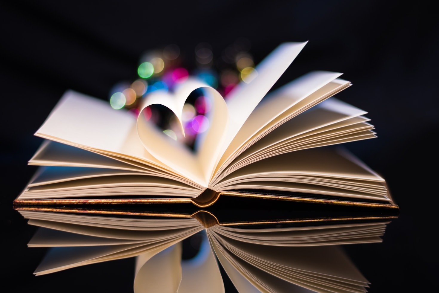 Top 5 Reasons to Love Romantic Fantasy